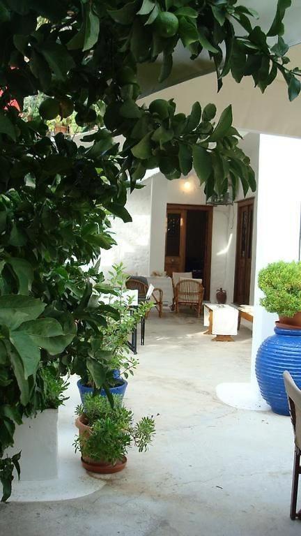 Douskos Uptown Living Hotel Hydra  Exterior photo